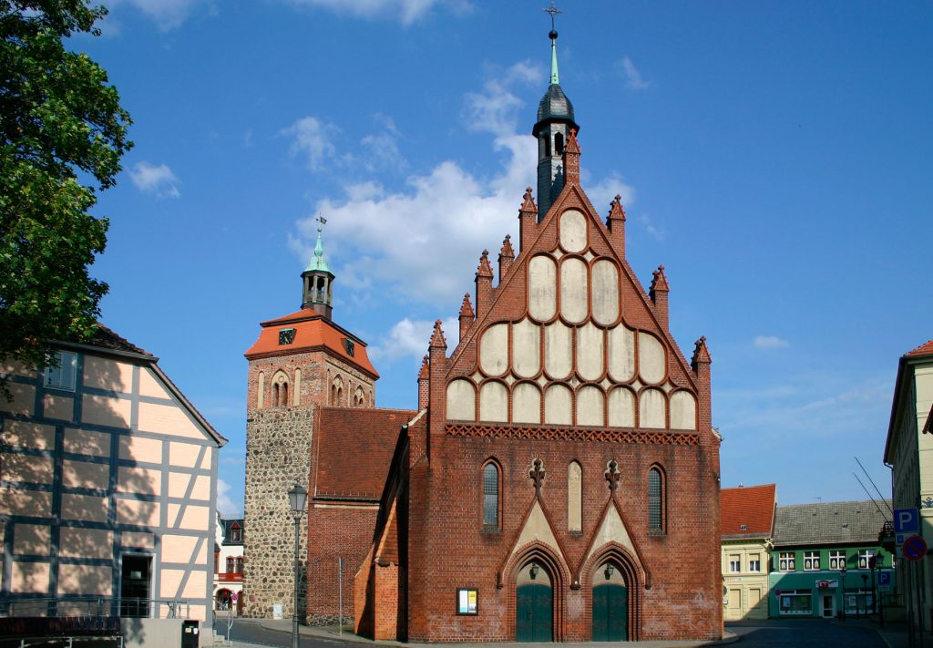 Luckenwalde Markt mit Johanniskirche